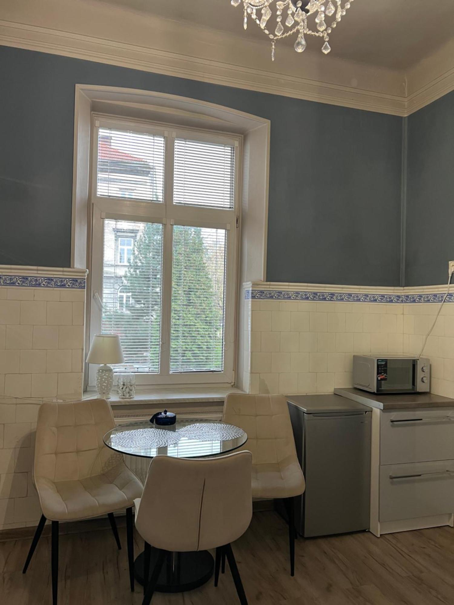 Apartamenty Przy Dworcu Przemysl Exterior photo